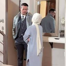 Kisah kesabaran dan cinta seorang isteri bernama malissa yang penuh dengan dugaan apabila suaminya iskandar hilang tanpa berita. Drama Ti Amo Sweetheart 100 Hari Home Facebook