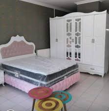 Yüzlerce koltuk modelleri, yatak odaları ve oturma odaları kilim mağazalarında. Yeni Country Yatak Odasi Modelleri Imalat Faprikasi 0535 569 65 65 Posts Facebook