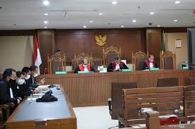 Aku masuk ke belakang, ditunjukannya jalan menuju ke suatu ruangan. Eks Pejabat Kemenag Didakwa Lakukan Korupsi Hingga Rp23 636 Miliar Antara News