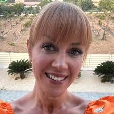 Lynnsey Crane (@lcf121)