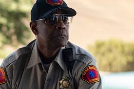 Deputy sheriff joe deke deacon joins forces with sgt. The Little Things 12 New Stills And 3 New Behind The Scenes Images