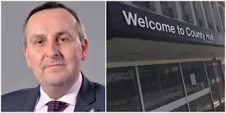 Flintshire Council Chief Executive Colin Everett to step down