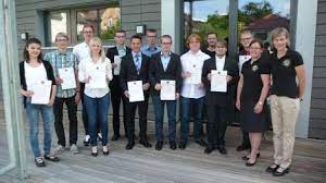 As input models we allow forest algebras, deterministic forest automata and nondeterministic forest automata. Filstalexpress Lions In Goppingen Ubergeben Abiturienten Preise 13 Schuler Wurden Fur Herausragende Leistungen Im Bereich Der Naturwissenschaften Ausgezeichnet