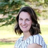 Erin Lea's Instagram, Twitter & Facebook