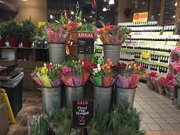 Just like vegetables and fresh fruits, the good luck and do not hesitate to contact your local florist for any assistance. Pick Your Grocery Flowers Like A Pro 4 Quick Tips For Better Store Bought Blooms Huffpost
