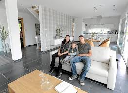 Entdecken und erleben sie die qualität unserer fertighäuser in einem unserer musterhäuser in deutschland und der schweiz. Villingen Schwenningen Seit 45 Jahren Fertighauser Zum Anschauen In Schwenningen Villingen Schwenningen Umgebung Schwarzwalder Bote