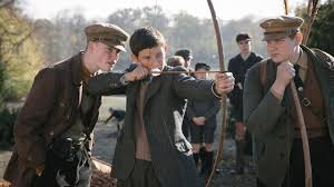 Nach einer razzia stößt er auf ein foto, das seinen fall in eine neue richtung führt. Babylon Berlin Die Serie Staffel 3 Folge 2 Gesamtfolge 18 Crimetime 824 Babylonberlin Babylon Berlin Ard Sky Der Wahlberliner