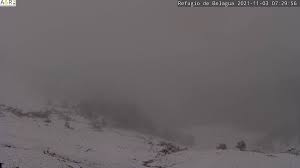 Davidd on X: Buenos días, ha llegado la #nieve al #PirineoNavarro, lo  comprobamos con las webcams ubicadas en la zona de #Belagua  #ElFerial(1595m) y zona del #Refugio(1425m), como vemos se acumulan varios