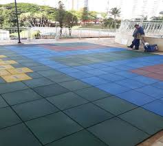 Tendo uma maior durabilidade e resistência, o piso de borracha para playground pode passar os trinta anos quando nem conservados, tendo a necessidade de manutenções esporádicas básicas e higienização sempre. Piso Emborrachado Para Academia E Playground 15mm Preto Un 0 50m X 0 50m Ciafloor Pisos Magazine Luiza