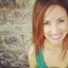 Amy Moretz's Instagram, Twitter & Facebook