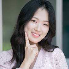 10 Korean stars with MOST BEAUTIFUL SMILES!