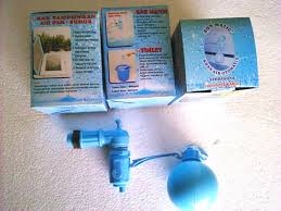 Botol aqua diisi air sampai botol nya menarik handle kran air, sehingga krannya menyala ketika aquanya melayang. Kran Air Otomatis Tak Perlu Takut Air Luber Harga Jual Com