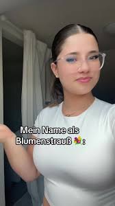 Entzückender Blumenstrauß Filter: Mein Name als Blumenstrauß!