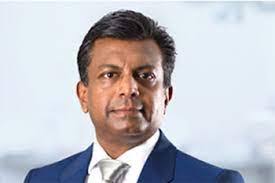 Tara Cleland's Instagram, Twitter & Facebook