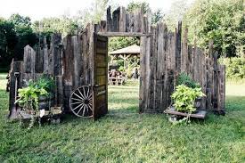 Wedding Entrance Decoration Is Very Important In The Wedding Scene Laryoo Barn Door Wedding Wedding Entrance Decor Rustic Wedding Backdrops