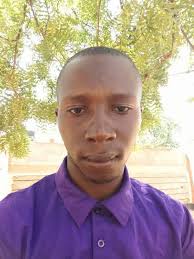 TambuaComrades #TeamMilcon😂 Mato: Huyu jamaa amesimana nini bwana? Manji:  Chota machanga Shravan: Hii inakula yaro...andikia yeye half-day(saa hizo  ni saa Tisa). Comrade: Nani ameenda na wheelbarrow yangu. Nilificha hapo  Jemo: Hii inakaa