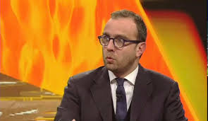 Onefootball copre oltre 100 campionati di calcio internazionali e competizioni dal vivo, incomparabilmente nel dettaglio. Trevisani Lascia Sky Le Sue Parole