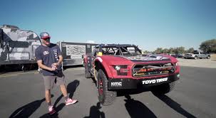 Hoonicorn Mustang Vs Raptor Trophy Truck The Ultimate Battle Ford Trucks Com This rc is fantastic look'n for one and for two it's purdy fast. hoonicorn mustang vs raptor trophy