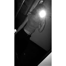 Black And White Mirror Selfie With Flash Gargi Singh Adli Kullanicinin Snap Panosundaki Pin Fotograf Fotografcilik Fotograf Cekimi