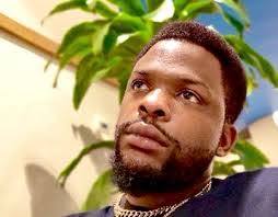 Katie Eason's Instagram, Twitter & Facebook