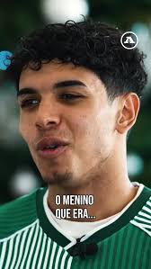 O menino de Portimão, João Simões, mantém-se fiel a si próprio, com 18 anos  e muita vontade de crescer como jogador. ⚽🦁, Vê a entrevista completa em  abola.pt 📲, #joaosimoes #sporting