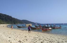 See 975 traveler reviews, 1,475 candid photos, and great deals for koh lipe castaway amid the beautiful setting nature has given koh lipe, our spacious wooden bungalows and large chill out deck overlooking the beach definitely make. Ini Info Yang Perlu Anda Tahu Sebelum Ke Koh Lipe Destinasi Mstar