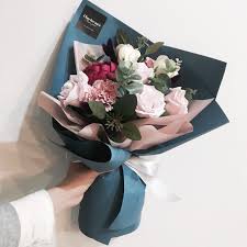 Grand opening, condolences wreath, flower bouquet, get well soon, baby hampers, helium balloon bouquet free delivery · night delivery · fresh flowers guarantee. 12 Ide Men Bouquet Buket Buket Bunga Bunga