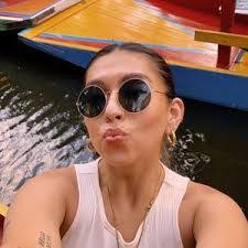 Leslie Reyes's Instagram, Twitter & Facebook