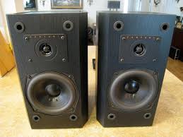 Vintage Bic America Venturi V52 Bookshelf Speakers 8 Ohms Made In The U S A Bicamericaventuri Vintage Speakers Bookshelf Speakers Vintage
