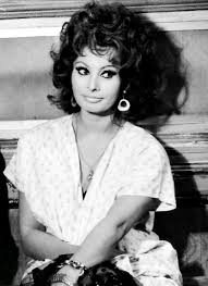 Sophia loren e marcello mastroianni. Sophia Loren In Matrimonio All Italiana 1964 Sophia Loren Sophia Loren Images Sofia Loren