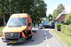 Gepost op 31 juli 2021 door. Gewonde Bij Zwaar Ongeluk Tussen Auto En Bestelbus In Ijsselstein Utrecht Gelderlander Nl
