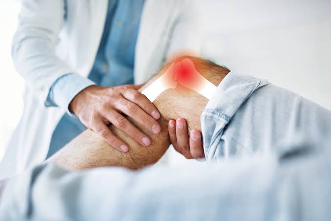 10 Ways Physiotherapy Can Help Manage Arthritis-Related Knee Pain in Newmarket