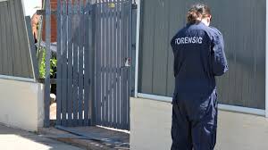 Adrian Wren hangs up the shovel after 35 years