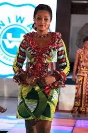 Modèle de pagne ivoirien robe. Uniwax Pagne Africain Modeles De Pagnes Et Tenue Africaine Bazin