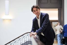 Dallas howard desnuda eroMe is the best place to share your