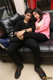 Berkat kemampuan aktingnya, sinetron yang dibintangi prilly selalu jadi tontonan favorit pemirsa layar kaca. Prilly Latuconsina Dari Koki Cilik Hingga Dekat Aliando Syarief Kapanlagi Com