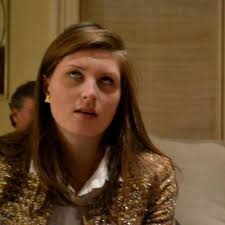 Caroline Lowe (@thelowerider)