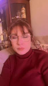 #stitch with @mollybarrie this feels oddly similar to #babyforpresident