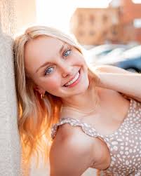 Looking for senior photographer recommendations