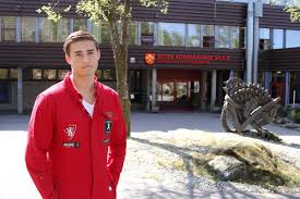 En video laget av jonas og mohammed i forbindelse med juleavslutningen til sotra vgs avd bildøy. Sund Videregaende Skole Sotra
