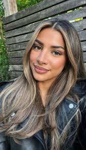 Lily Robbins (lilyrobbins2010)