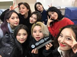 Twice rose to fame in 2016 with their single cheer up: 210111 Twitter Update Beautiful Twice Twice