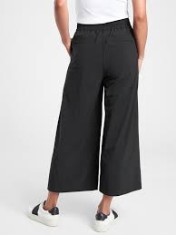 Want wide leg pants but not sure you want to buy them? Brooklyn Wide Leg Crop Pant Athleta