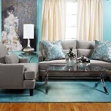 من الالوان المتناغمه جداا في الديكور اللون التركواز مع الرمادي فالتركواز يضفي حياه و بهجه Decoracion De Interiores Diseno De Sala De Estar Decoracion Gris