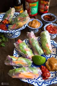 Vietnamesische Sommerrollen Mit Knackigem Gemuse Madame Cuisine Vietnamesische Sommerrollen Sommerrollen Sommerrollen Rezept