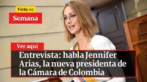 No lo hizo en territorio colombiano sino en la ciudad de nueva york, en estados unidos, donde sus padres mucho antes de dedicarse a la política, supo representar al departamento en otras lides: J4ilos38lz3l0m