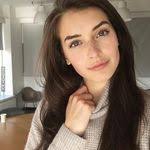 Phyllis Rosa's Instagram, Twitter & Facebook