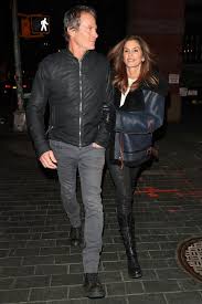 Mutti ist so stolz und zeigt es auch: Cindy Crawford Starportrat News Bilder Gala De