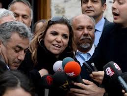Kibariye'nin gerçek adının kibariye olup olmadığı da merak ediliyor. Kibariye Kimdir Kac Yasinda Aslen Nereli Hayat Hikayesi Kiyafet Kombinleri