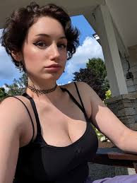 Thank you loves for all the birthday wishes! Doin' me a 35 💜🚀